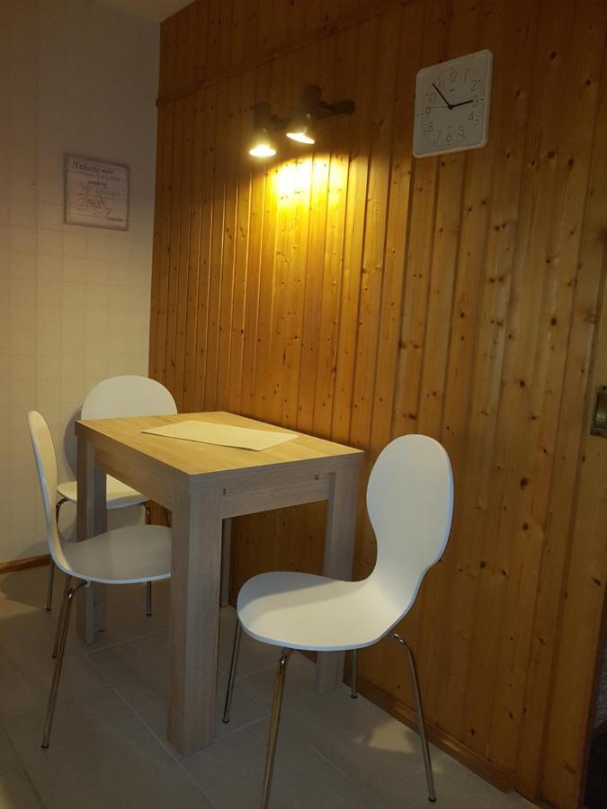 Pension Zum Weissen Hirsch Reitwein ภายนอก รูปภาพ