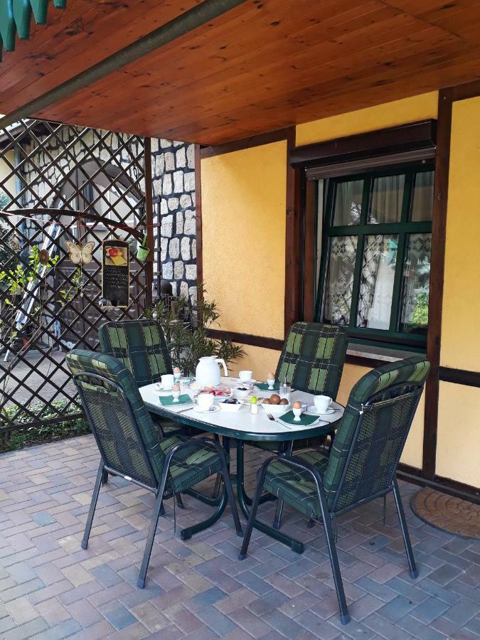 Pension Zum Weissen Hirsch Reitwein ภายนอก รูปภาพ