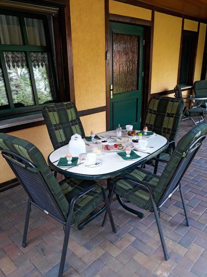 Pension Zum Weissen Hirsch Reitwein ภายนอก รูปภาพ